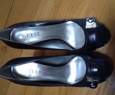 Guess Black Leather Peeptoe Platform Shoes size 6