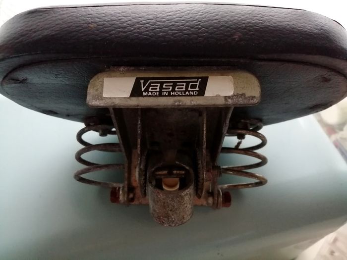 Saddle