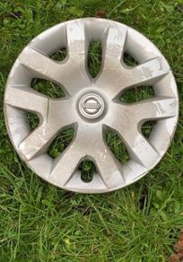 Nissan leaf hub caps x 2
