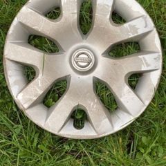 Nissan leaf hub caps x 2
