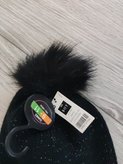 BNWT Older Girl Winter hat