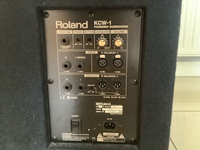 Roland 135 Watts Subwoofer