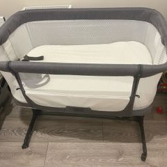 Babylo Aurora 2-in-1 Bedside Sleeper
