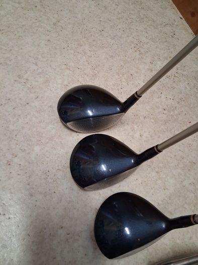 Ladies Golf Clubs. Complete Matching Set Of Ladies Right Handed Graphite Shafted Golf Clubs In Excellent Condition.