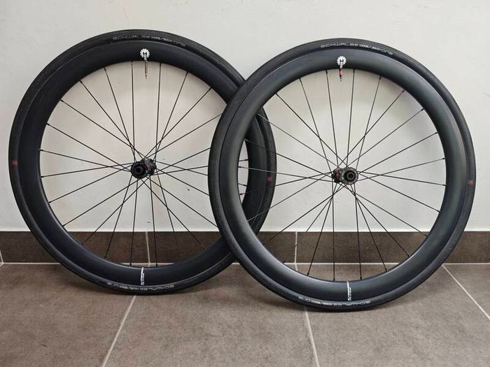 Elite carbon wheelset  DT Swiss 240 hub Schwalbe One