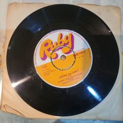 Margo And The Folks Country Gra Mo Chroi