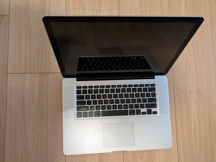 MacBook for parts A1286