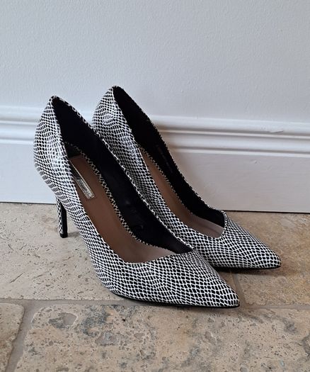 Black & White stiletto