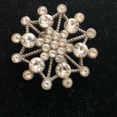 brooch