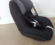 maxi cosi 2 way pearl with isofix