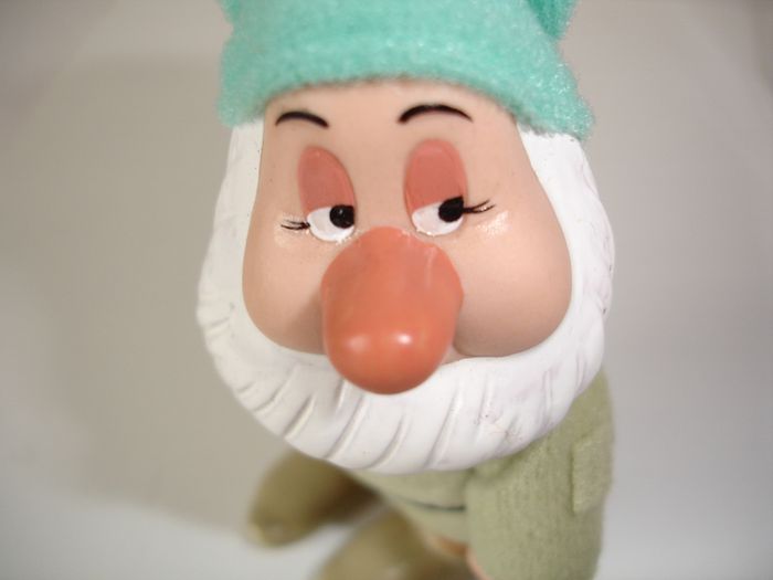 Disney Three Dwarfts  Porcelain Doll Figures Deagostini 2005