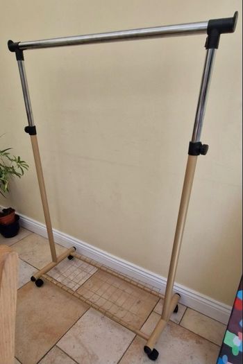 clothes rail