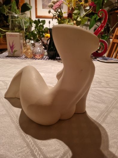 Female figurine made of white stone - Artistorika Made in Malta
