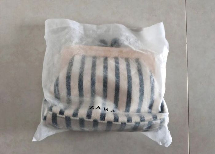Zara Canvas Striped Wooden Clutch Bag in cream/black