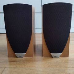 Jamo E800 speakers - Used, in good condition.