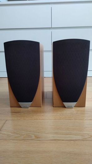 Jamo E800 speakers - Used, in good condition.