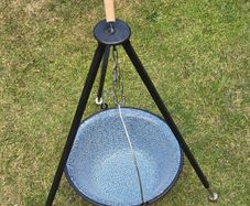 Hungarian Goulash Pot "Bogracs" with Tripod