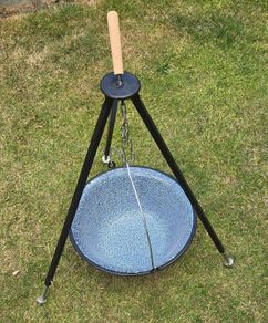 Hungarian Goulash Pot "Bogracs" with Tripod