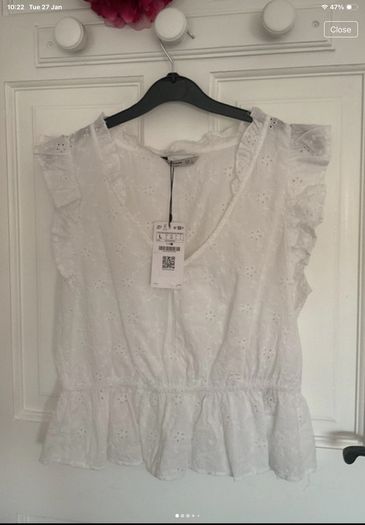 top Bnwt Stradivarius white broderie Anglaise size large summer top