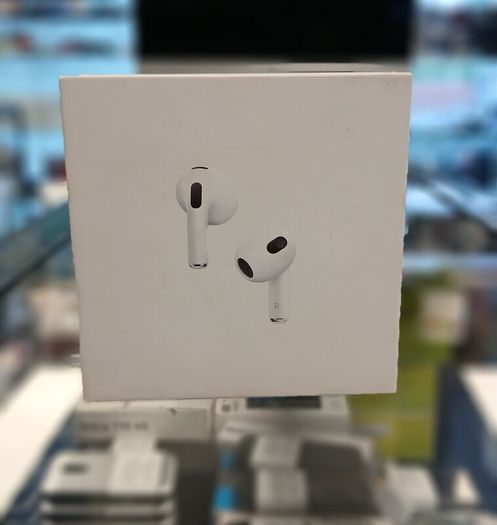 Apple AirPods (3rd Generation)  MME73ZM/A with MagSafe Wireless Charging Case