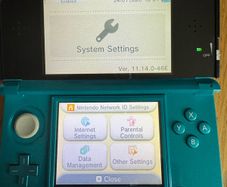 Nintendo 3DS Aqua Blue with Ambassador Program Games