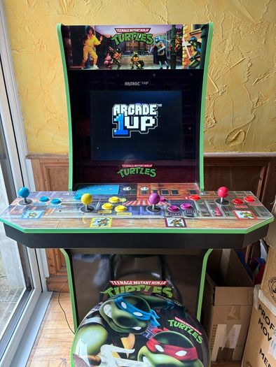 Arcade1Up Teenage Mutant Ninja Turtles 4 Player Arcade + Riser & Stool