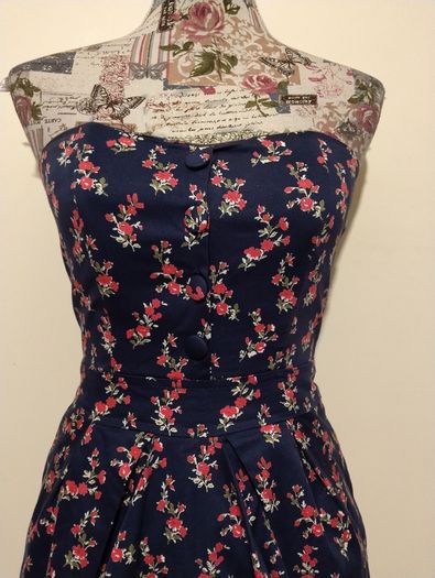 New Look Fitted Floral Dress