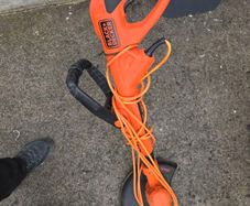 electric grass trimmer Black&Decker