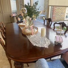 Beautiful Mahogany Dining Table