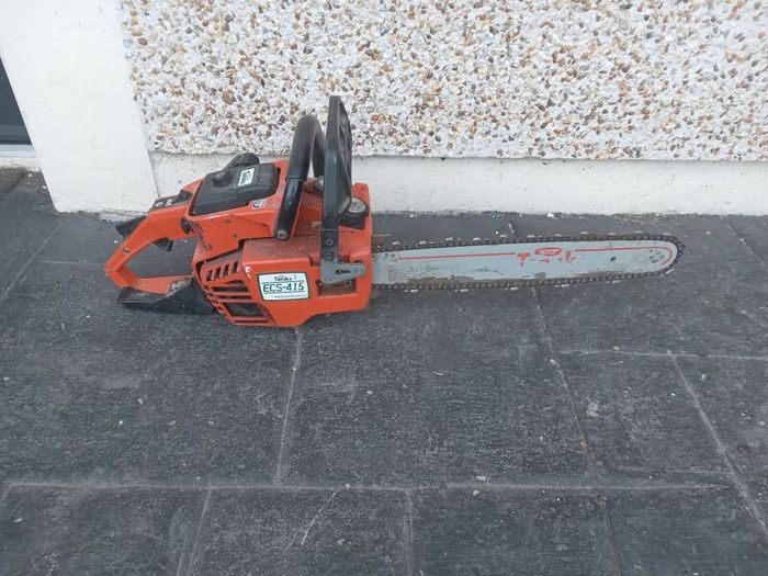 Tanaka ECS-415 chainsaw