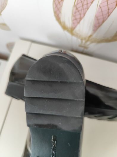 Ladies Patent Shoes  5.5 size