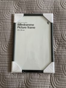 BNWT Photo frame - black