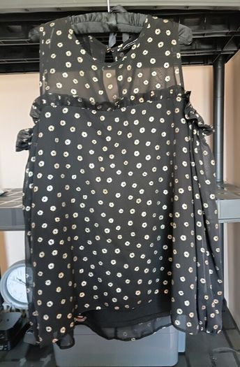 Gorgeous Blouse Size 10. 'Dorothy Perkins'