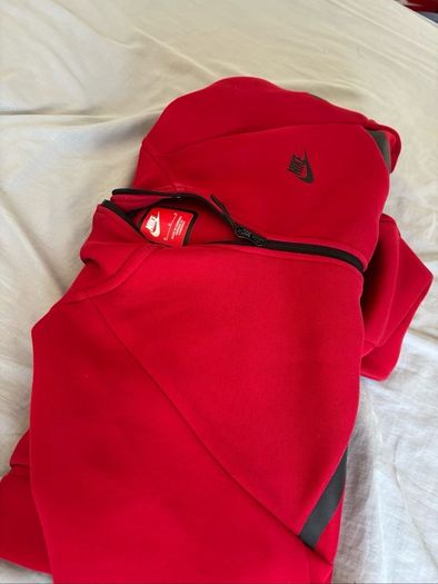 Nike tech hoodie red