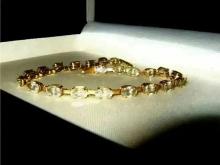 Vintage Hallmarked 14ct Gold Tennis Bracelet