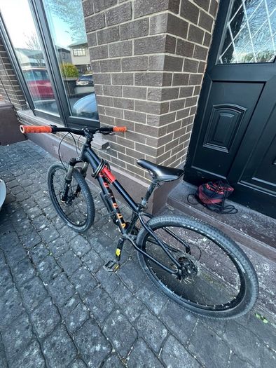 Voodoo Nzumbi Junior Mountain Bike - 26" Wheel
