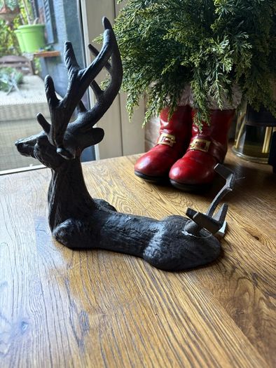 New with tags heavy cast iron stag wine bottle holder