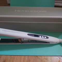 Professional Titanium Ionic Plate Professional Hair Straightener by Hersheson