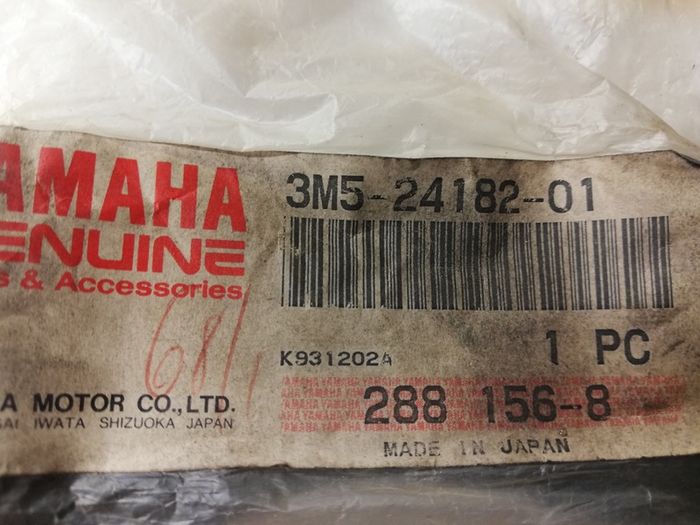 Yamaha RXS100 fuel tank rubbers