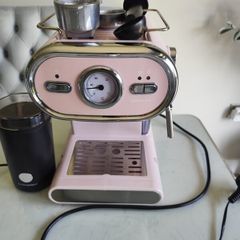Pink coffee machine & coffee bean grinder