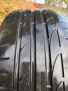 2x Tyres  Bridgestone 225/40/19 RFT ( run flat Tyres) original BMW