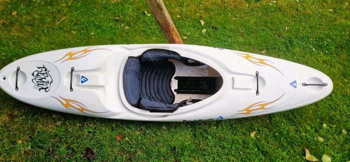 Kids Kayak  Liquid Logic Remix 47 (Excellent Condition)