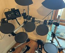 Yamaha DTX500 electronic drum kit