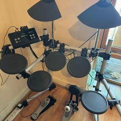 Yamaha DTX500 electronic drum kit