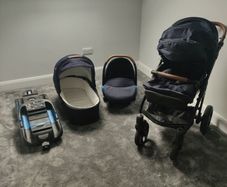 Venicci travel system