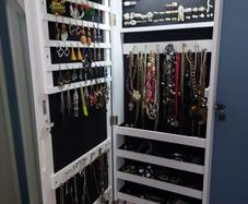 Jewellery cabinet brand new(damaged mirror)