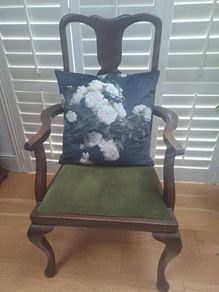 Free Side Chair