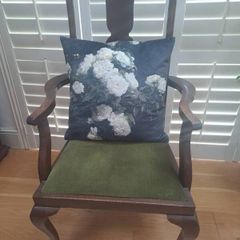 Free Side Chair