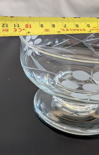 Vintage Etched Crystal Footed Dessert Bowls Pair Grapevine Leaf Design