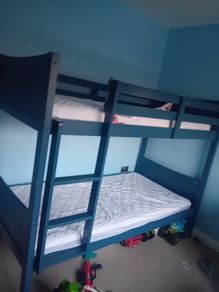 Bunk beds (incl 1 mattress)